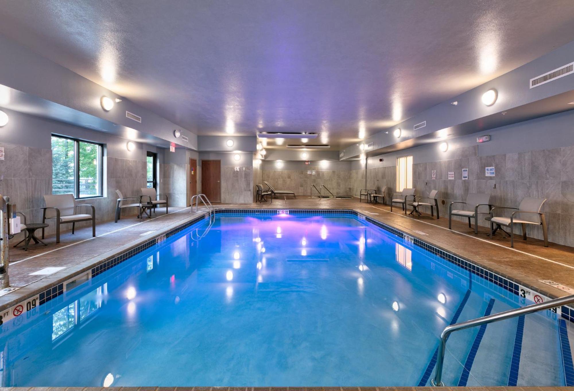 Holiday Inn Express Hotel & Suites Shakopee By Ihg Exteriör bild