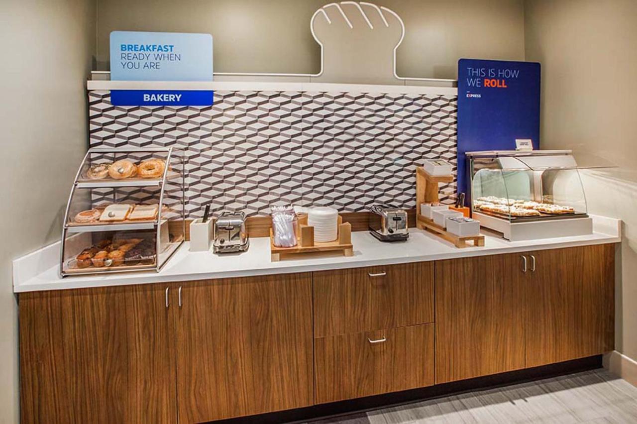 Holiday Inn Express Hotel & Suites Shakopee By Ihg Exteriör bild